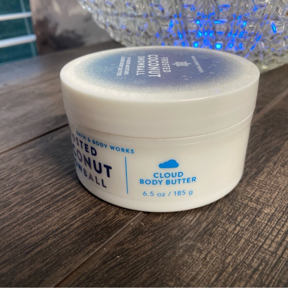 Bath & Body Works Frosted Coconut Snowball Cloud Body Butter - Picture 2 of 10